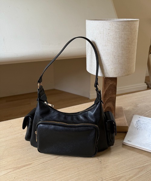 mebole(メボレ)の「Utility Multi Pocket Shoulder Bag(ショルダーバッグ・レディース・ブラウン/ブラック・FREE)」の11枚目の写真