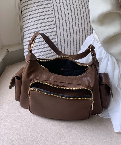 mebole(メボレ)の「Utility Multi Pocket Shoulder Bag(ショルダーバッグ・レディース・ブラウン/ブラック・FREE)」の22枚目の写真