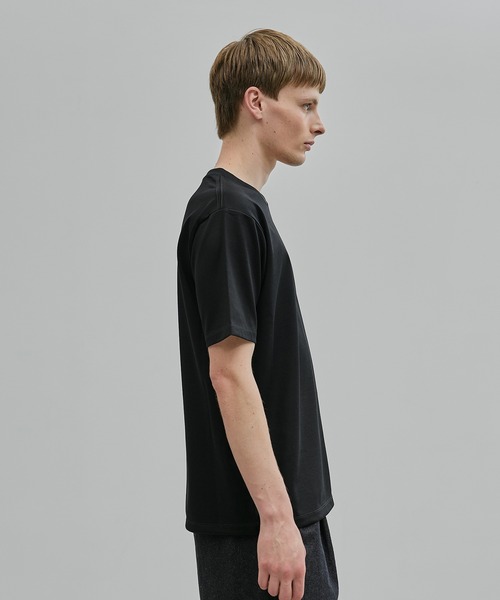 UNITED TOKYO(ユナイテッドトウキョウ)の「【幻のコットン】SEA ISLAND COTTON レギュラーTシャツ |世界最高峰コットン/ヨレ防止/ウォッシャブル/夏服/インナー/長持ち/防シワ性(Tシャツ/カットソー・メンズ・ブラック/ネイビー/ホワイト/ダークグレー/ライトグレー・1/4/3/2)」の20枚目の写真