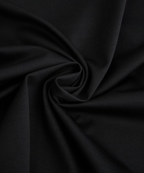 UNITED TOKYO(ユナイテッドトウキョウ)の「【幻のコットン】SEA ISLAND COTTON レギュラーTシャツ |世界最高峰コットン/ヨレ防止/ウォッシャブル/夏服/インナー/長持ち/防シワ性(Tシャツ/カットソー・メンズ・ブラック/ネイビー/ホワイト/ダークグレー/ライトグレー・1/4/3/2)」の17枚目の写真