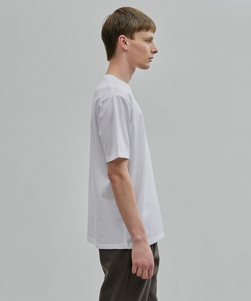 UNITED TOKYO(ユナイテッドトウキョウ)の「【幻のコットン】SEA ISLAND COTTON レギュラーTシャツ |世界最高峰コットン/ヨレ防止/ウォッシャブル/夏服/インナー/長持ち/防シワ性(Tシャツ/カットソー・メンズ・ブラック/ネイビー/ホワイト/ダークグレー/ライトグレー・1/4/3/2)」の15枚目の写真