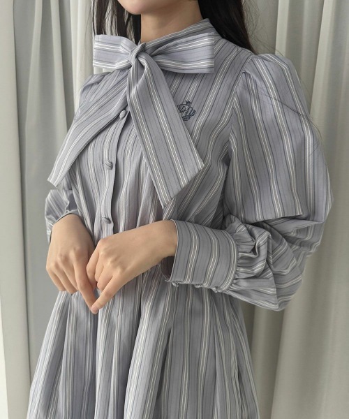 F i.n.t（フィント）の「ボリュームスリーブボウタイストライプワンピース/fint フィント（ワンピース・レディース・ライトベージュ/ブルーグレー・FREE）」の7枚目の写真
