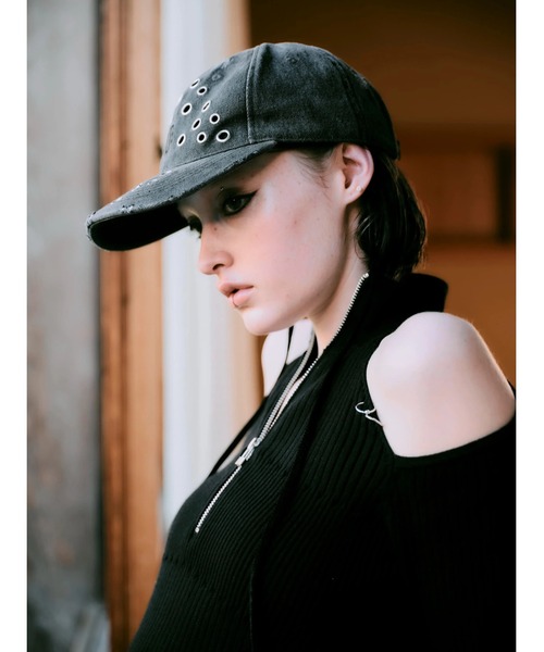 CREO STORE(クレオストア)の「【TAJEN:T】CUT OUT KNIT BODY SUITS/カットアウトニットボディースーツ/オープンショルダーニットトップス(ニット/セーター・レディース・ブラック/レッド・2/1)」の9枚目の写真