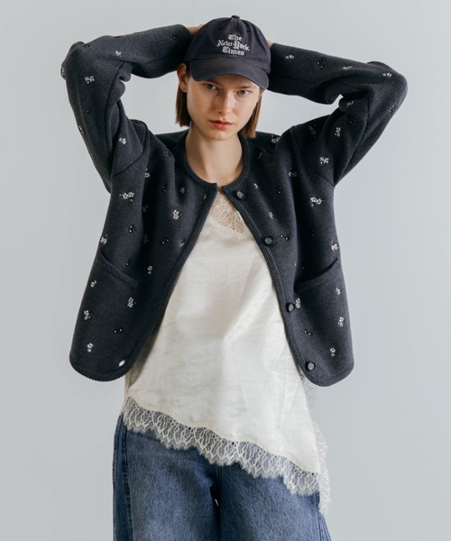 CREDONA（クレドナ）の「FLOWER EMBROIDERY CD/フラワーエンブロイダリーカーデ（カーディガン/ボレロ・レディース・ブラック/グレー・FREE）」の22枚目の写真