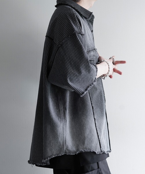 cussil(クシル)の「【cussil/クシル】グラデーションストライプフリンジ半袖シャツ(シャツ/ブラウス・メンズ・ブラック・M/S/L)」の6枚目の写真