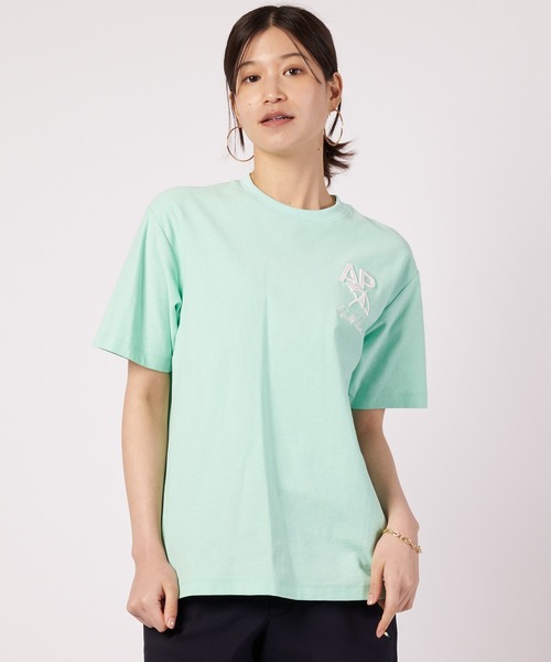 Arnold Palmer(アーノルドパーマー)の「シェア バックロゴ グラフィック Tシャツ(Tシャツ/カットソー・レディース・チャコールグレー/ホワイト/ミント・L/M/S/XS/LL)」の3枚目の写真