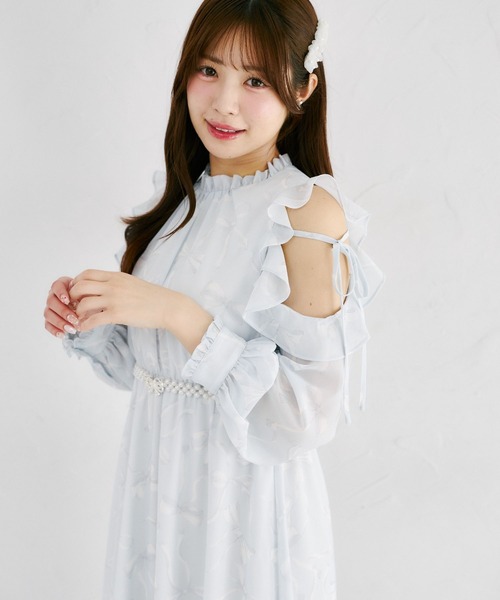 Suyunn（スユン）の「パールベルト付きリボン柄オープンフリルスリーブワンピース（ワンピース・レディース・ラベンダー/ブルー・M）」の10枚目の写真
