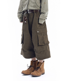 AAKAM（アーカム）の「Knee Pin-Tuck Bermuda Cargo Pants (Brown)（その他パンツ）」