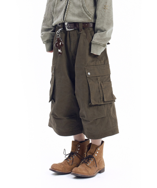 セール】Knee Pin-Tuck Bermuda Cargo Pants (Brown)（その他パンツ