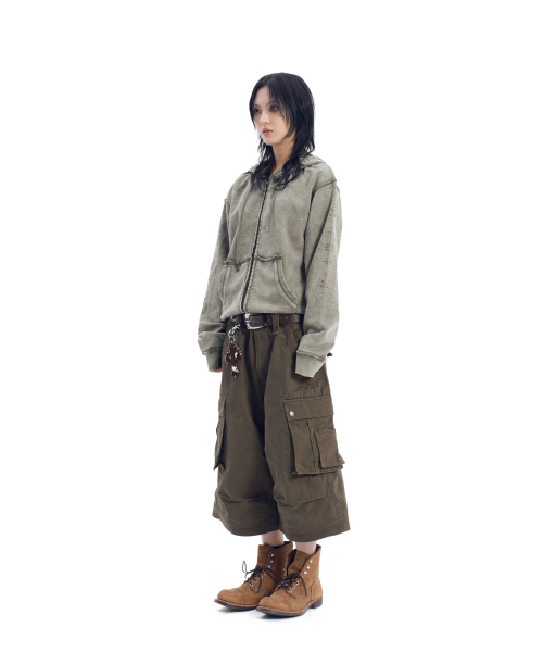 AAKAM(アーカム)の「Knee Pin-Tuck Bermuda Cargo Pants (Brown)(その他パンツ・レディース・その他・1/2)」の5枚目の写真