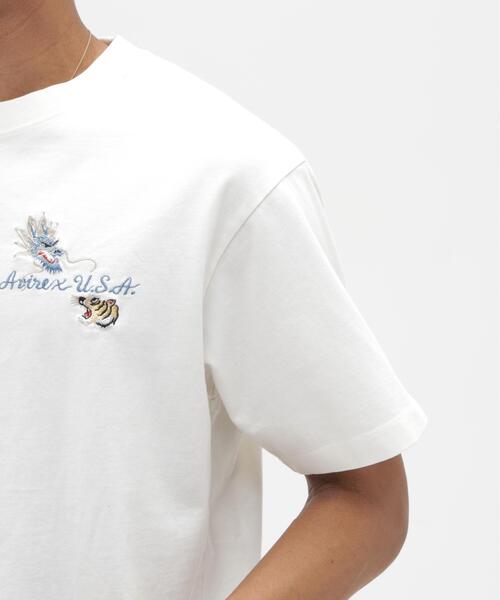 AVIREX(アヴィレックス)の「SOUVENIR T-SHIRT "TIGER & DRAGON" / スーベニア Tシャツ ”タイガー&ドラゴン” / AVIREX / アヴィレックス(Tシャツ/カットソー・メンズ・ブラック/ホワイト系2/ネイビー・L/M/2XL/XL)」の18枚目の写真