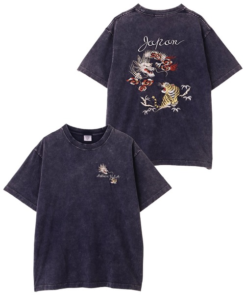 AVIREX(アヴィレックス)の「SOUVENIR T-SHIRT "TIGER & DRAGON" / スーベニア Tシャツ ”タイガー&ドラゴン” / AVIREX / アヴィレックス(Tシャツ/カットソー・メンズ・ブラック/ホワイト系2/ネイビー・L/M/2XL/XL)」の1枚目の写真