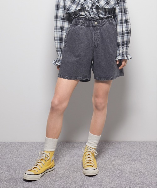 Right-on(ライトオン)の「VIVIAN BLUE(ヴィヴィアンブルー)ウエストフリルショートパンツ(その他パンツ・キッズ・ライラック/ブラック/ライム/ライトインディゴブルー/ダークインディゴブルー/ダークグレー・110/120/130/140/150/160)」の1枚目の写真