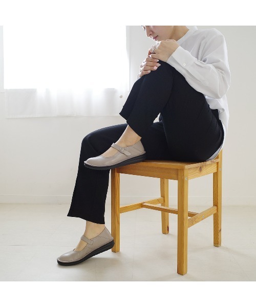 Pointer(shoes)(ポインター)の「【本革・軽量】 カジュアルシューズ(その他シューズ・レディース・ブラック/グレイッシュベージュ/ライトグレー/ダークブラウン・22cm/24.5cm/24cm/23.5cm/23cm/22.5cm)」の19枚目の写真