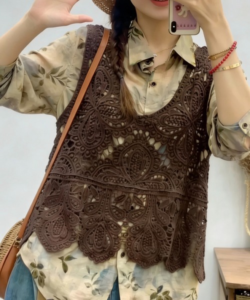SHOUYO(ショウヨウ)の「ナチュラルに着映えるかぎ編み風レースビスチェ(ベスト・レディース・アイボリー/グリーン/モカ/ブラック/パープル/オレンジ/グレー・M)」の8枚目の写真