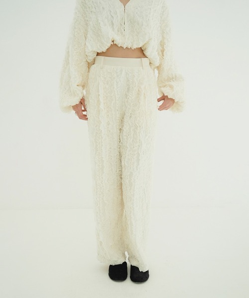 CLANE（クラネ）の「TOPSTITCHED FRILL STRAIGHT PANTS（その他パンツ・レディース・ブラック/アイボリー・2/1/0）」の10枚目の写真