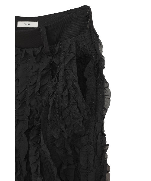 CLANE（クラネ）の「TOPSTITCHED FRILL STRAIGHT PANTS（その他パンツ・レディース・ブラック/アイボリー・2/1/0）」の20枚目の写真