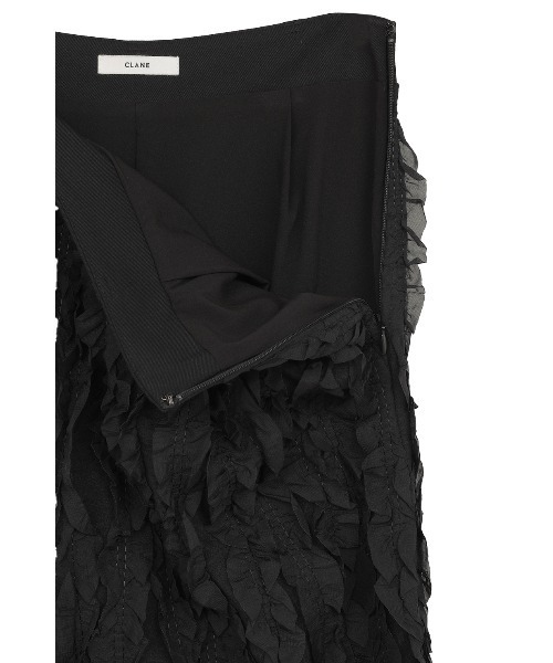 CLANE（クラネ）の「TOPSTITCHED FRILL STRAIGHT PANTS（その他パンツ・レディース・ブラック/アイボリー・2/1/0）」の21枚目の写真