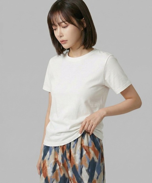 LEPSIM(レプシィム)の「スムースベーシックT2 639421(Tシャツ/カットソー・レディース・ブラック/オフホワイト/ベージュ・FREE)」の13枚目の写真