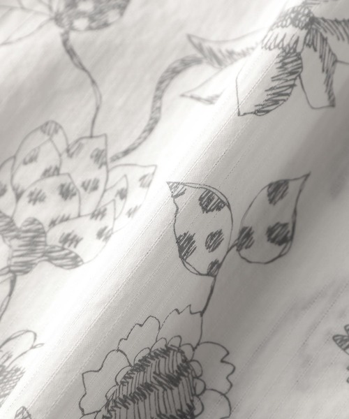 ZUCCa(ズッカ)の「DRAWING FLOWER PRINT / S(シャツ/ブラウス・レディース・ホワイト/イエロー/ブラック・M size/XL)」の6枚目の写真