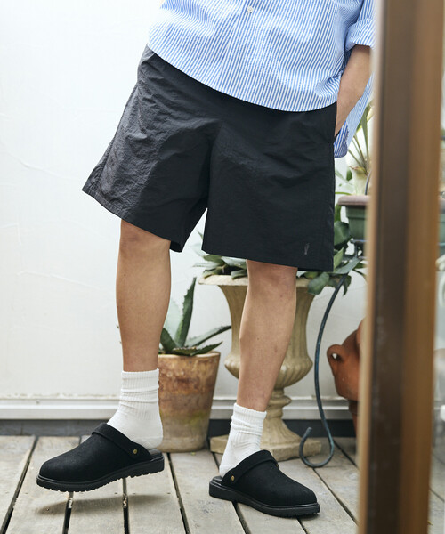 Firsthand(ファーストハンド)の「Firsthand/ファーストハンド ナイロン ミディアムレングス バギーショーツ(その他パンツ・メンズ・オリーブ/サックスブルー/ブルー/ブラック/チャコールグレー・MEDIUM/LARGE)」の2枚目の写真