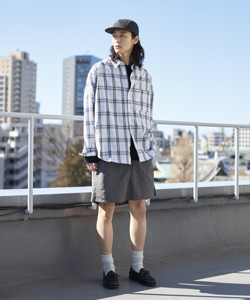 Firsthand(ファーストハンド)の「Firsthand/ファーストハンド ナイロン ミディアムレングス バギーショーツ(その他パンツ・メンズ・オリーブ/サックスブルー/ブルー/ブラック/チャコールグレー・MEDIUM/LARGE)」の13枚目の写真