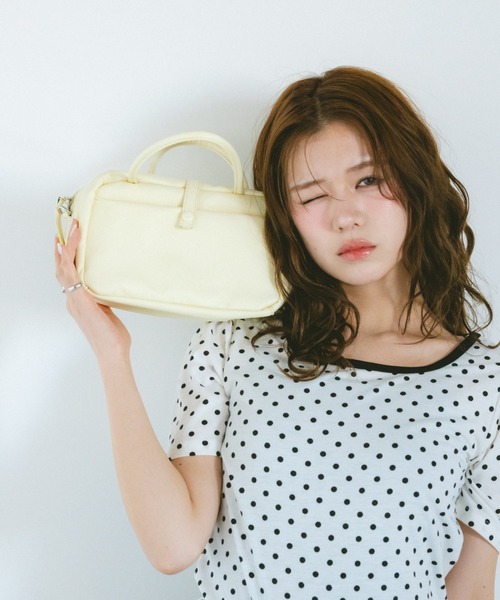 VANNIE U(ヴァニーユー)の「カラースクエアミニショルダーバッグ(ショルダーバッグ・レディース・イエロー/ライトブルー・FREE)」の9枚目の写真