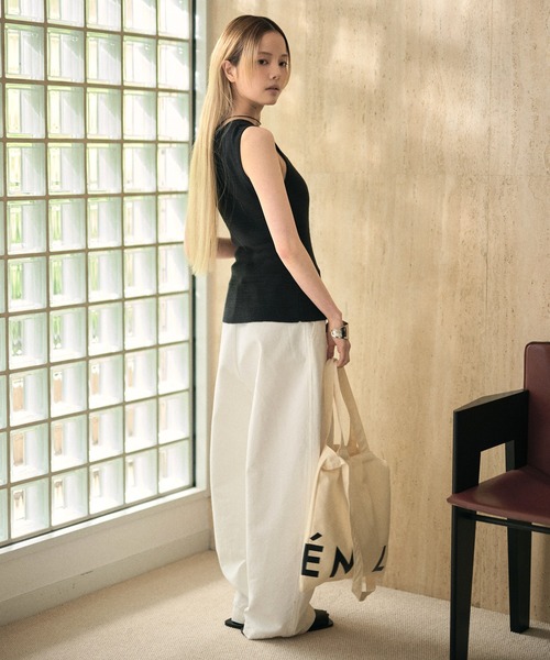 LAULEN(ローレン)の「multi button knit tank /マルチボタンリブニットタンク(ニット/セーター・レディース・ブラック/ホワイト/ベージュ・FREE)」の20枚目の写真