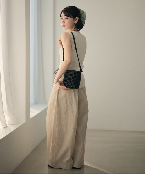 LAULEN(ローレン)の「multi button knit tank /マルチボタンリブニットタンク(ニット/セーター・レディース・ブラック/ホワイト/ベージュ・FREE)」の6枚目の写真