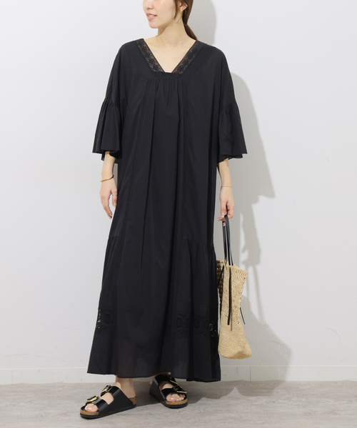 JOURNAL STANDARD relume(ジャーナルスタンダード レリューム)の「コットンボイルVネックレースワンピース(ワンピース・レディース・ブルー/ブラック・FREE)」の3枚目の写真
