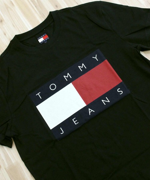TOMMY HILFIGER(トミーヒルフィガー)の「TMJ レギュラーフィット ビッグフラッグ SS Tシャツ(Tシャツ/カットソー・メンズ・ブラック/ホワイト/ネイビー・XL/L/M)」の9枚目の写真