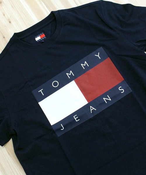 TOMMY HILFIGER(トミーヒルフィガー)の「TMJ レギュラーフィット ビッグフラッグ SS Tシャツ(Tシャツ/カットソー・メンズ・ブラック/ホワイト/ネイビー・XL/L/M)」の12枚目の写真