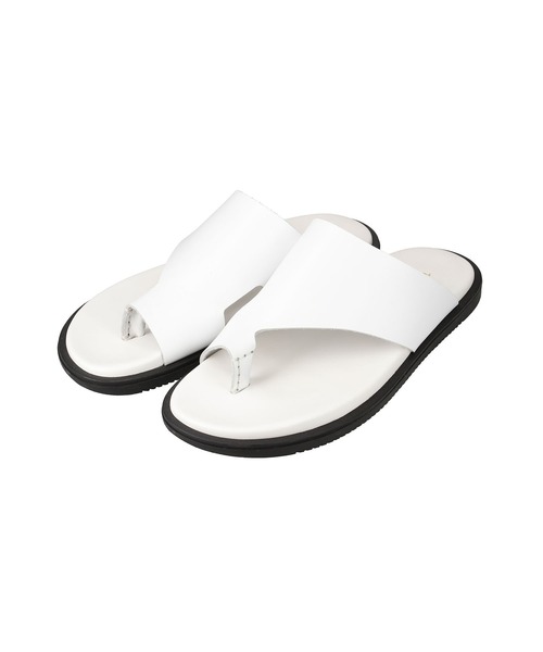 1 piu 1 uguale 3(ウノピゥウノウグァーレトレ)の「THUMB SANDAL(サンダル・メンズ・ホワイト・42/41)」の1枚目の写真