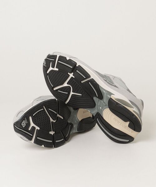 NEW BALANCE(ニューバランス)の「Abzorb 2010(スニーカー・メンズ・グレー/ブラック・30.0cm/29.0cm/28.5cm/28.0cm/27.5cm/27.0cm/26.5cm/26.0cm/25.5cm/25.0cm/24.5cm/24.0cm/23.5cm/23.0cm/22.5cm/22.0cm)」の10枚目の写真