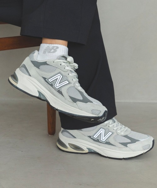 NEW BALANCE(ニューバランス)の「Abzorb 2010(スニーカー・メンズ・グレー/ブラック・30.0cm/29.0cm/28.5cm/28.0cm/27.5cm/27.0cm/26.5cm/26.0cm/25.5cm/25.0cm/24.5cm/24.0cm/23.5cm/23.0cm/22.5cm/22.0cm)」の1枚目の写真