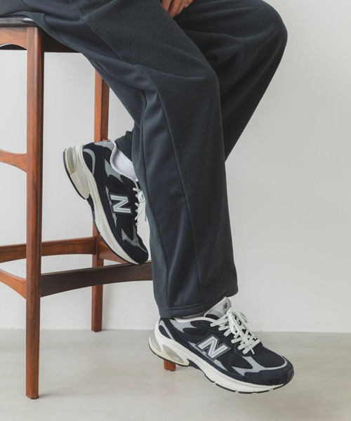 NEW BALANCE(ニューバランス)の「Abzorb 2010(スニーカー・メンズ・グレー/ブラック・30.0cm/29.0cm/28.5cm/28.0cm/27.5cm/27.0cm/26.5cm/26.0cm/25.5cm/25.0cm/24.5cm/24.0cm/23.5cm/23.0cm/22.5cm/22.0cm)」の16枚目の写真