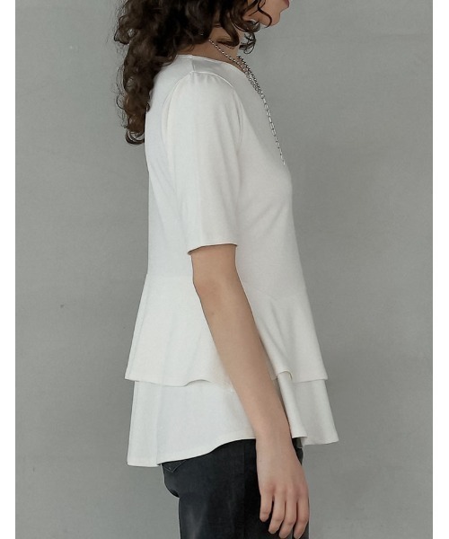 Re:EDIT（リエディ）の「[2026 SUMMER COLLECTION][接触冷感]アシンメトリーペプラム半袖トップス（Tシャツ/カットソー・レディース・ブラック/アイボリー/モカ・MEDIUM/LARGE）」の10枚目の写真