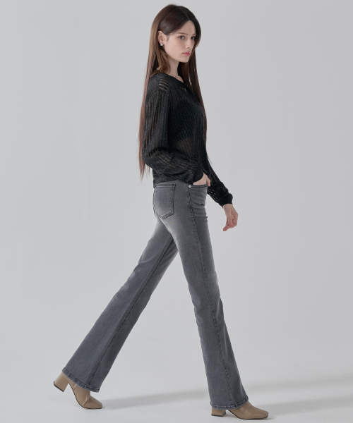 HYEYEONG KIM(ヘヨン キム)の「スリムブーツカットデニムパンツ-ブラック(デニムパンツ・レディース・その他・SMALL/MEDIUM/LARGE)」の3枚目の写真