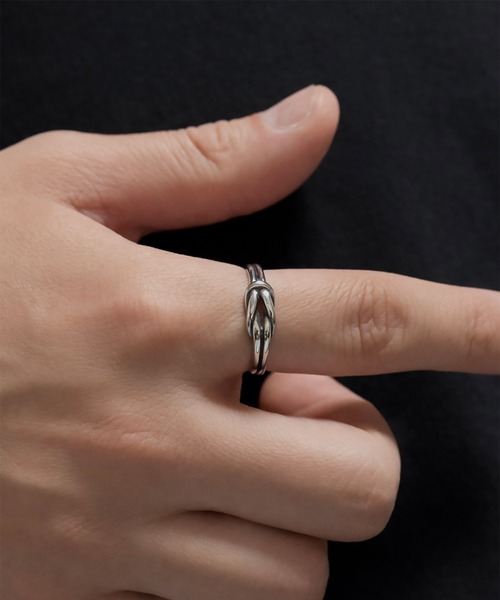 ARROWM(アローム)の「ARROWM ノットリング(リング・メンズ・シルバー・13号/16号/18号/20号)」の2枚目の写真