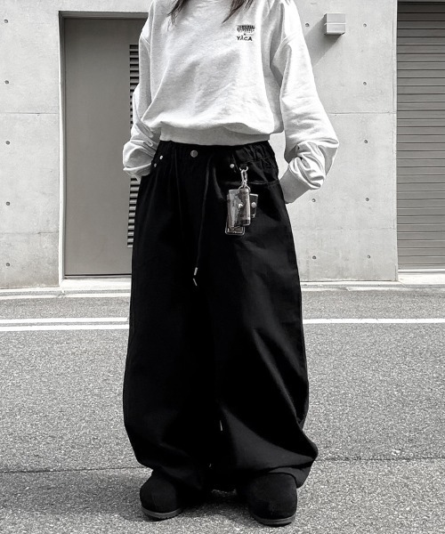 YACA(ヤーカ)の「Curved Balloon Pants/カーブバルーンパンツ【ユニセックス着用可能】(その他パンツ・レディース・ブラック/ブラウン/ライトベージュ・FREE)」の9枚目の写真