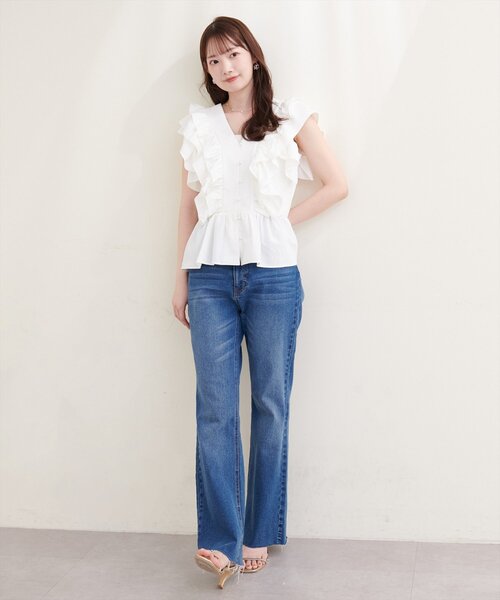 natural couture(ナチュラルクチュール)の「〈Erikoコラボ〉ラッフルフリルペプラムブラウス(シャツ/ブラウス・レディース・ブラック/ライトベージュ/ドット/オフホワイト・FREE)」の9枚目の写真