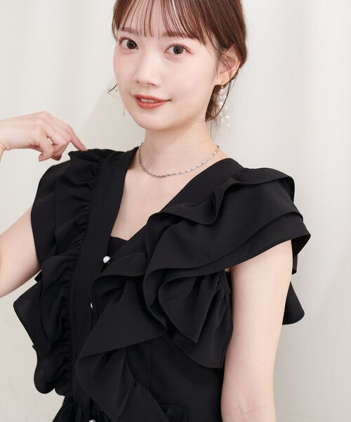 natural couture(ナチュラルクチュール)の「〈Erikoコラボ〉ラッフルフリルペプラムブラウス(シャツ/ブラウス・レディース・ブラック/ライトベージュ/ドット/オフホワイト・FREE)」の10枚目の写真