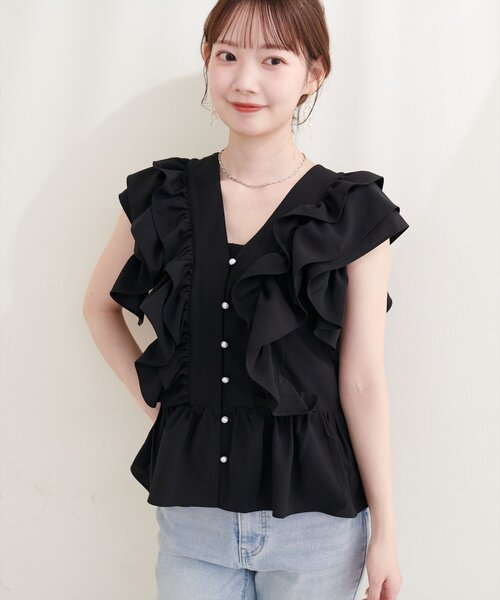 natural couture(ナチュラルクチュール)の「〈Erikoコラボ〉ラッフルフリルペプラムブラウス(シャツ/ブラウス・レディース・ブラック/ライトベージュ/ドット/オフホワイト・FREE)」の12枚目の写真