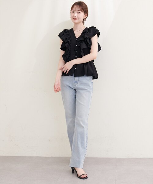 natural couture(ナチュラルクチュール)の「〈Erikoコラボ〉ラッフルフリルペプラムブラウス(シャツ/ブラウス・レディース・ブラック/ライトベージュ/ドット/オフホワイト・FREE)」の14枚目の写真