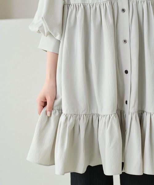 apres jour clair（アプレジュールクレア）の「【apres jour clair】ショートスリーブティアードチュニックシャツ（シャツ/ブラウス・レディース・ミント/チャコールグレー/オフホワイト・フリー/X-LARGE）」の5枚目の写真