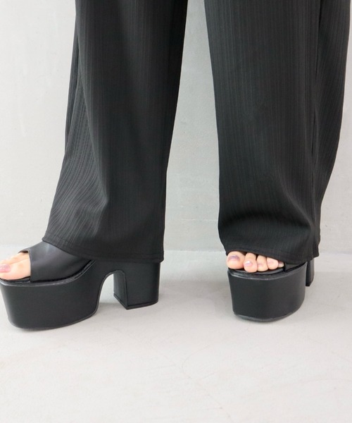 INTERPLANET(インタープラネット)の「綿タッチリブストレートパンツ(その他パンツ・レディース・ベージュ/ブラック/グレイッシュベージュ・MEDIUM/LARGE)」の14枚目の写真