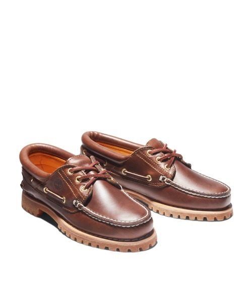 Timberland(ティンバーランド)の「Timberland Heritage Noreen 3-Eye Handsewn(ティンバーランド ヘリテイジ ノリーン スリーアイ(3eye) ハンドソーン)(スニーカー・レディース・ブラウン・24.5cm/24cm/23.5cm/23cm/25cm)」の2枚目の写真