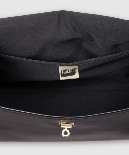HOLIDAY（ホリデイ）の「LEATHER FLAP BAG M レザーフラックバッグM（ショルダーバッグ・レディース・ブラック・ONE SIZE）」の5枚目の写真