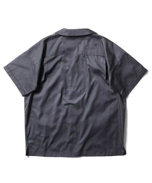 HOUSTON(ヒューストン)の「HOUSTON コード刺繍オープンカラーシャツ(WAIST POKET)(シャツ/ブラウス・メンズ・オフホワイト/チャコール/ブラウン系その他・MEDIUM/LARGE/X-LARGE/XX-LARGE)」の4枚目の写真
