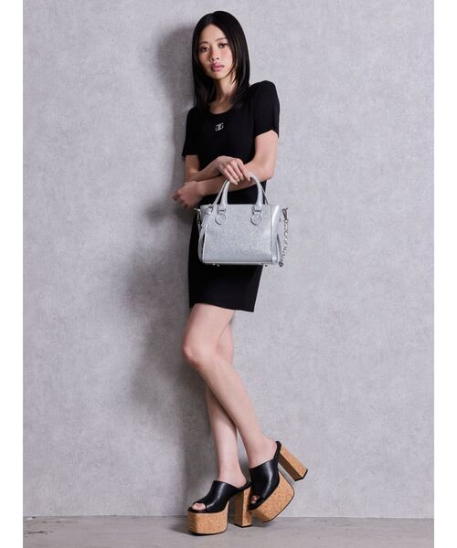 GYDA（ジェイダ）の「コルクチャンキーサンダル（サンダル・レディース・ブラック/オフホワイト・SMALL/MEDIUM/LARGE）」の3枚目の写真